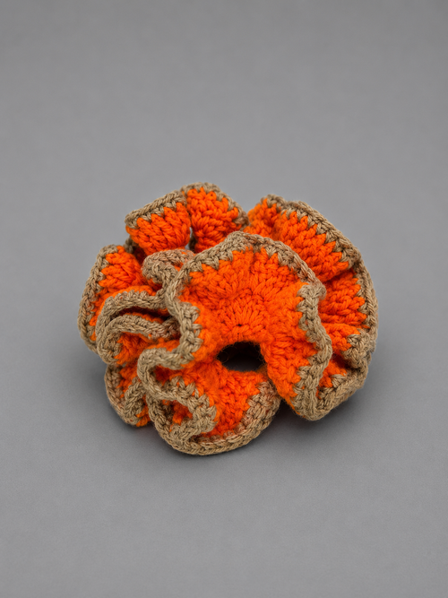 Halo Outline Ruffle Scrunchie