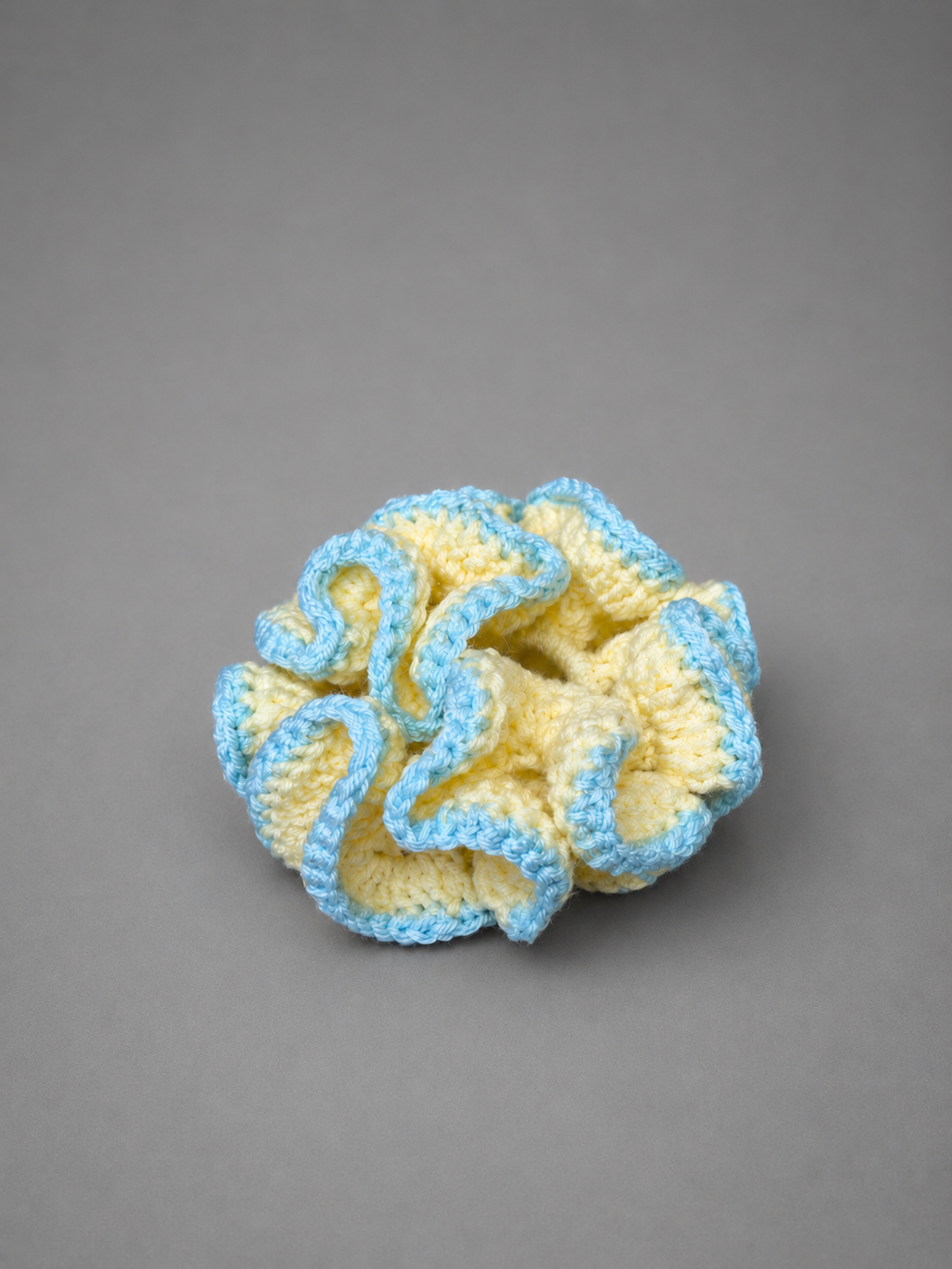 Halo Outline Ruffle Scrunchie